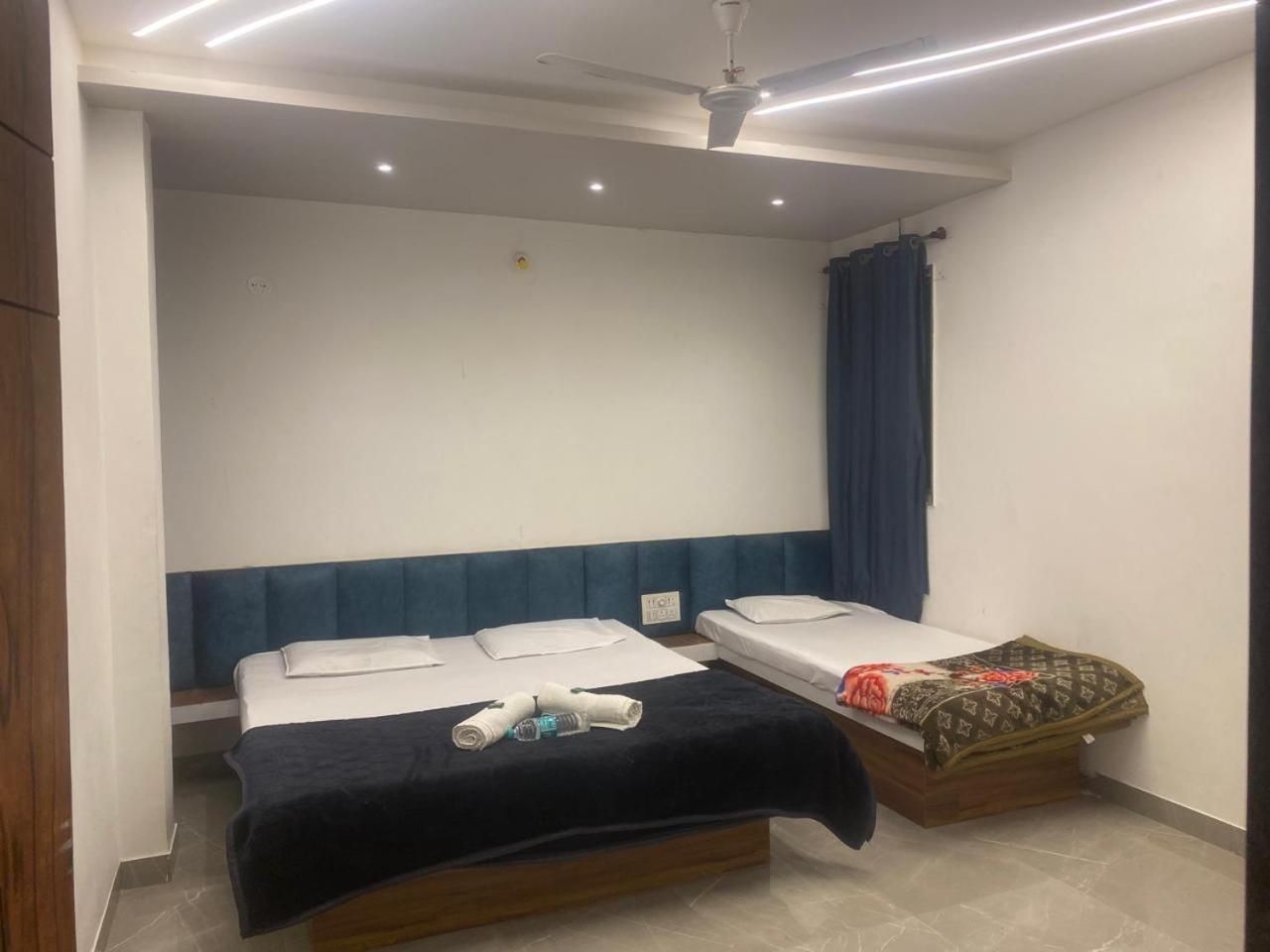 Maharaja Guest House Nashikkar Akalkot Dış mekan fotoğraf